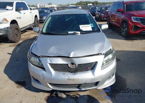 2010 Toyota Corolla S z USA, uszkodzony, nr VIN 2T1BU4EE7AC449417